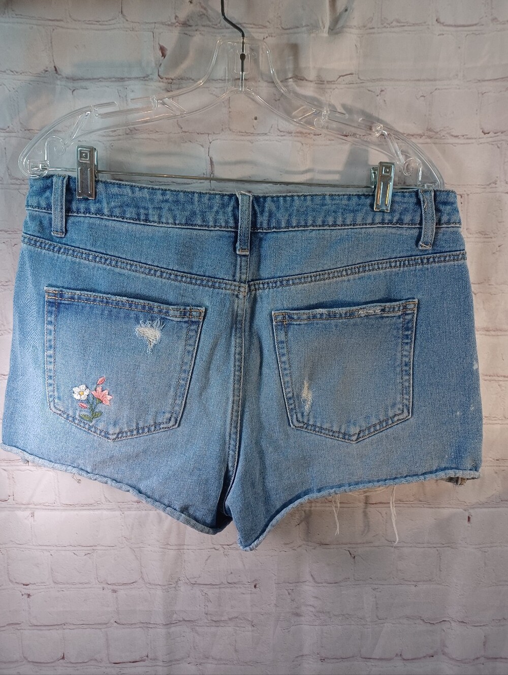 Time and Tru High Rise Floral Embroidered Distressed Denim Shorts 12 - Picture 4 of 10